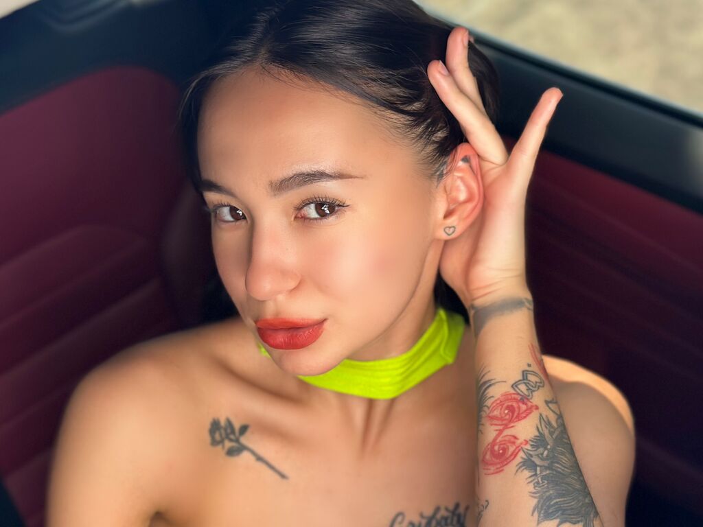 HollyBrik